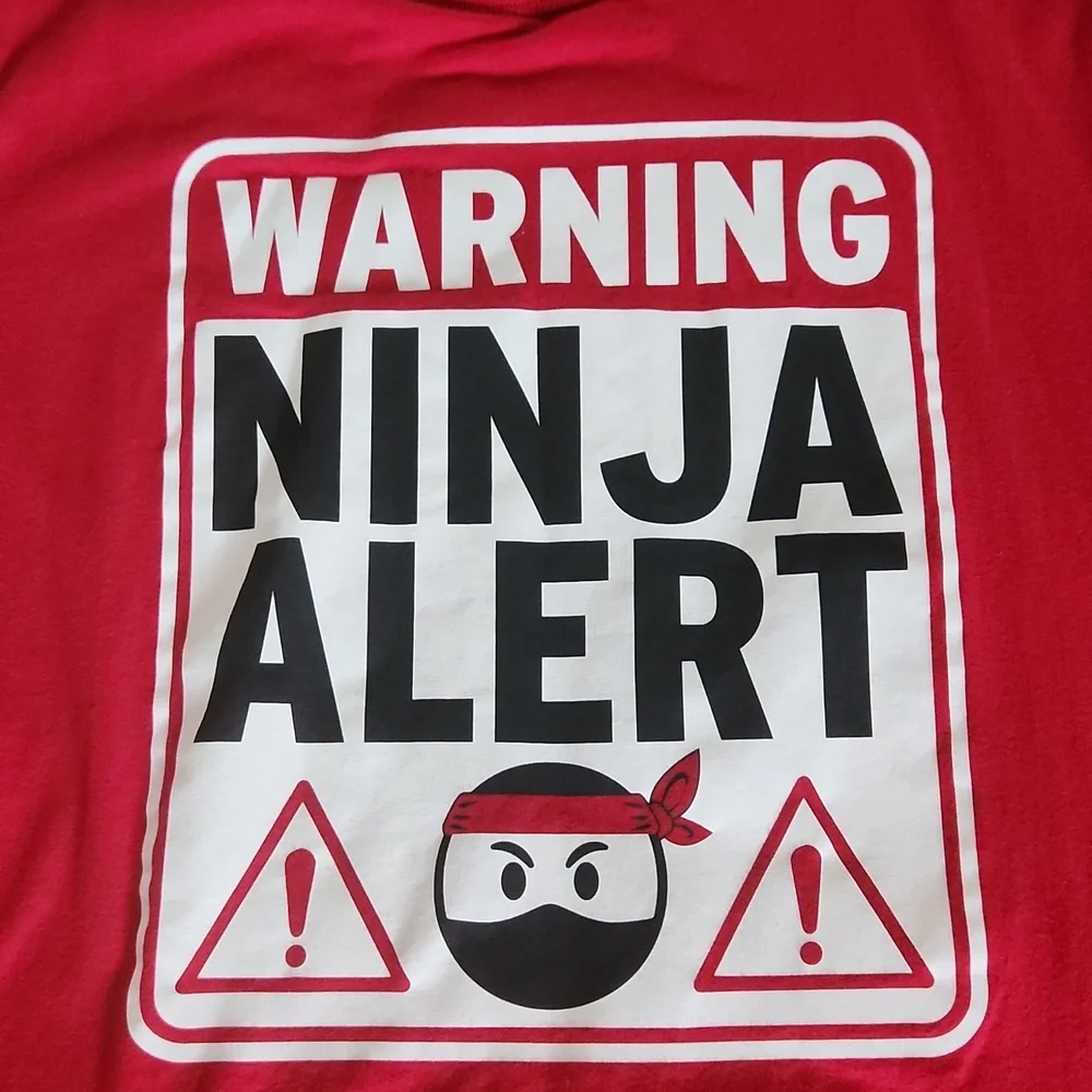 Place Graphic Tee Red short sleeves Ninja alert Size XL